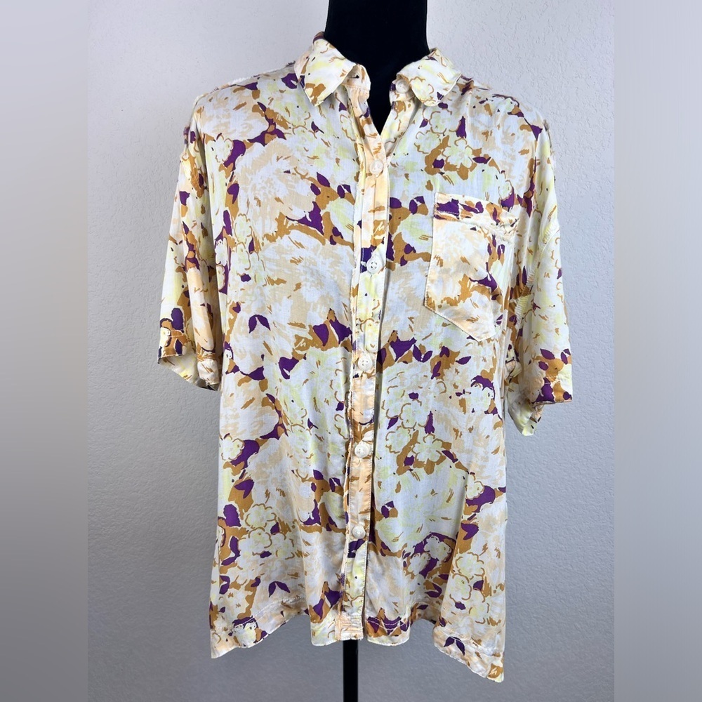 We The Free Short Sleeve Tropical Print Size Medium
